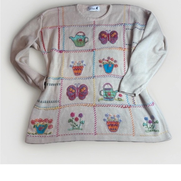 Tulchan Sweaters - 1990’s Women’s Embroidered Floral Cardigan - Cream